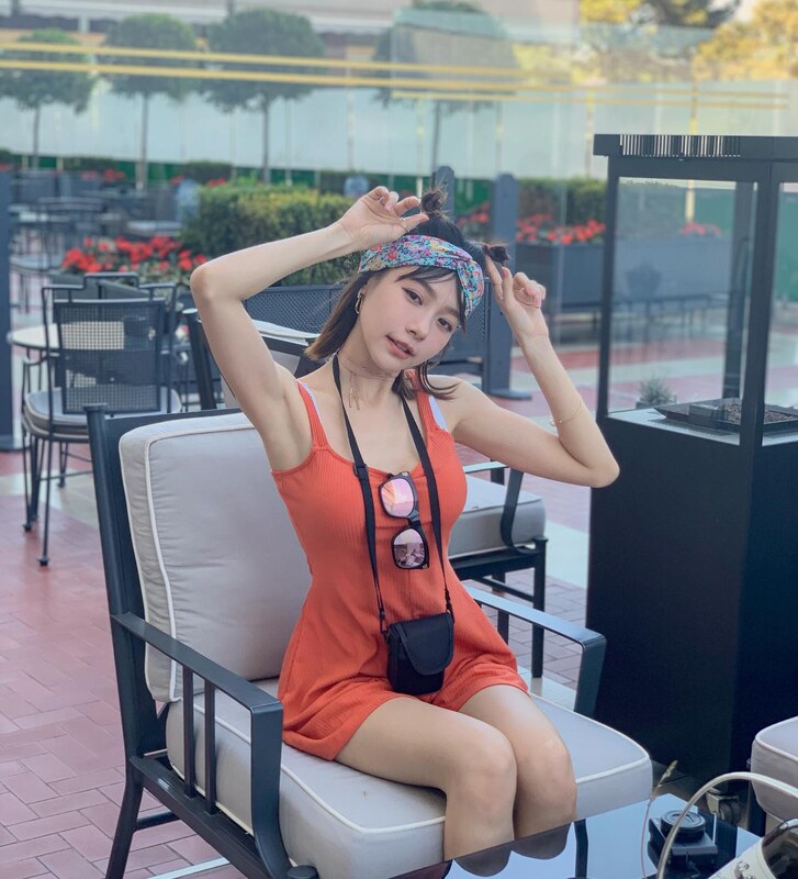 Lin Min Chen nude photo 5