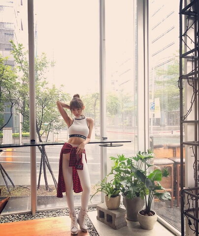 Lin Min Chen nude photo 124