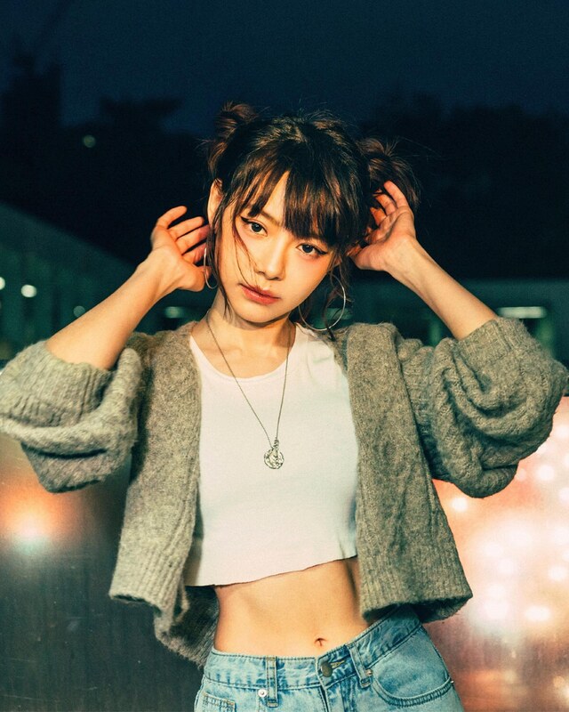 Lin Min Chen nude photo 17