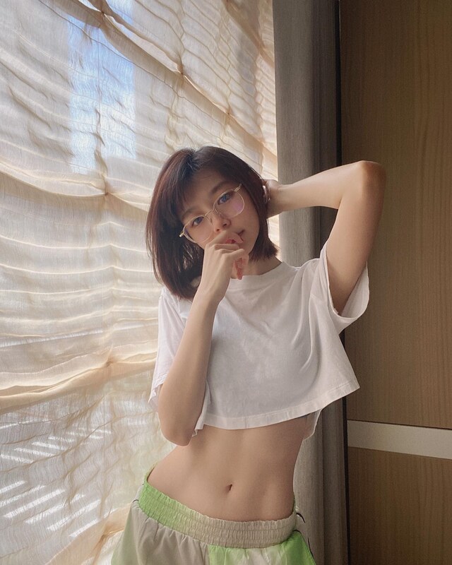 Lin Min Chen nude photo 19