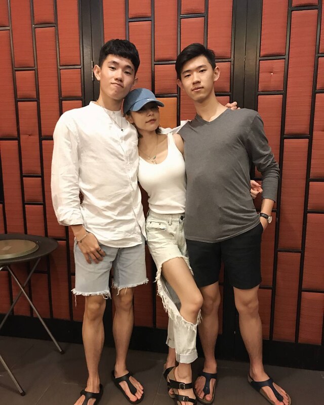 Lin Min Chen nude photo 2