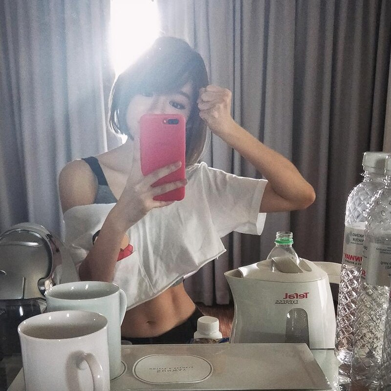 Lin Min Chen nude photo 4