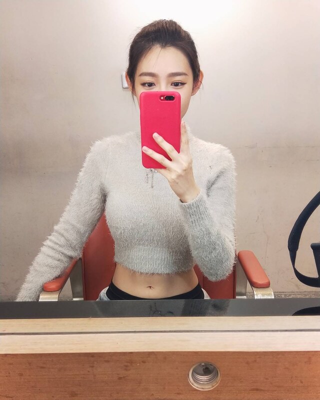 Lin Min Chen nude photo 8