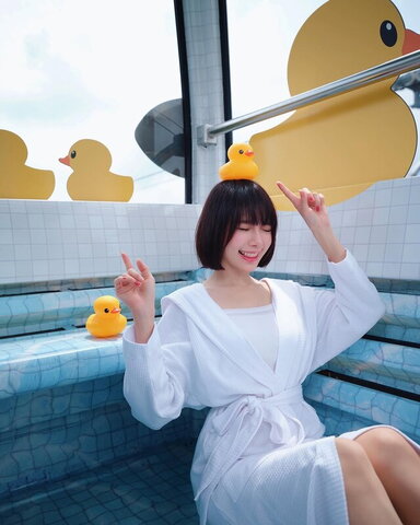 Lin Min Chen nude photo 57