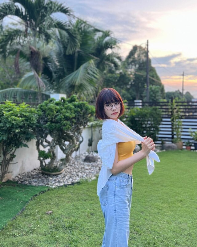 Lin Min Chen nude photo 12