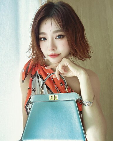 Lin Min Chen nude photo 42