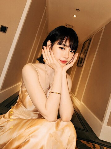 Lin Min Chen nude photo 32