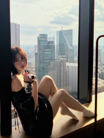 Lin Min Chen nude photo 10