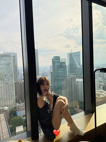 Lin Min Chen nude photo 5