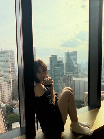 Lin Min Chen nude photo 4