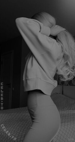Lina Bliss nude photo 6
