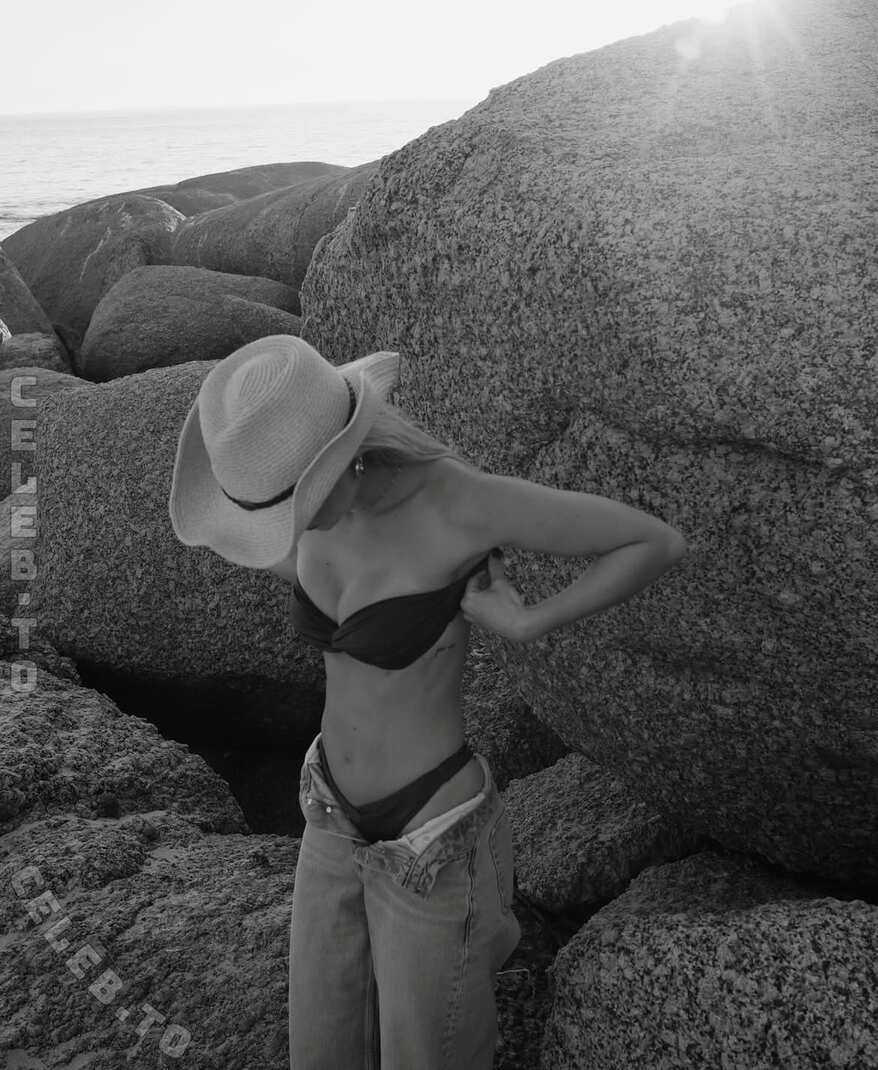 Lina Düren nude photo 4