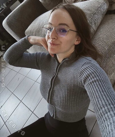 Lina Klein nude photo 11