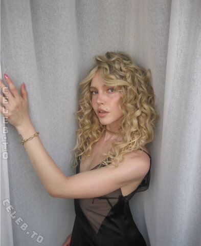 Lina Larissa Strahl photo 2