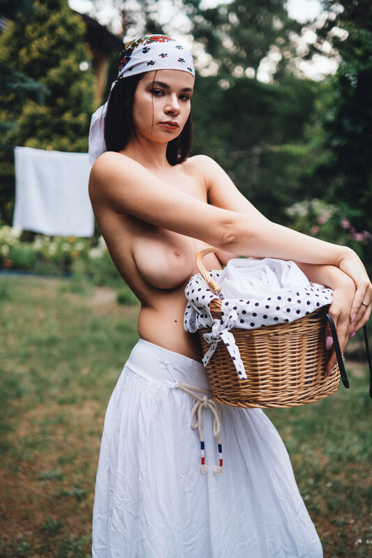 Lina Tsapova nude photo 19