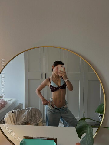 Lina Valeska nude photo 10