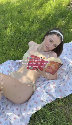 Lina Valeska – Bikini TikTok + High/Leggings Dance Story