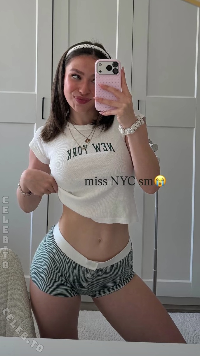 Lina Valeska nude photo 1