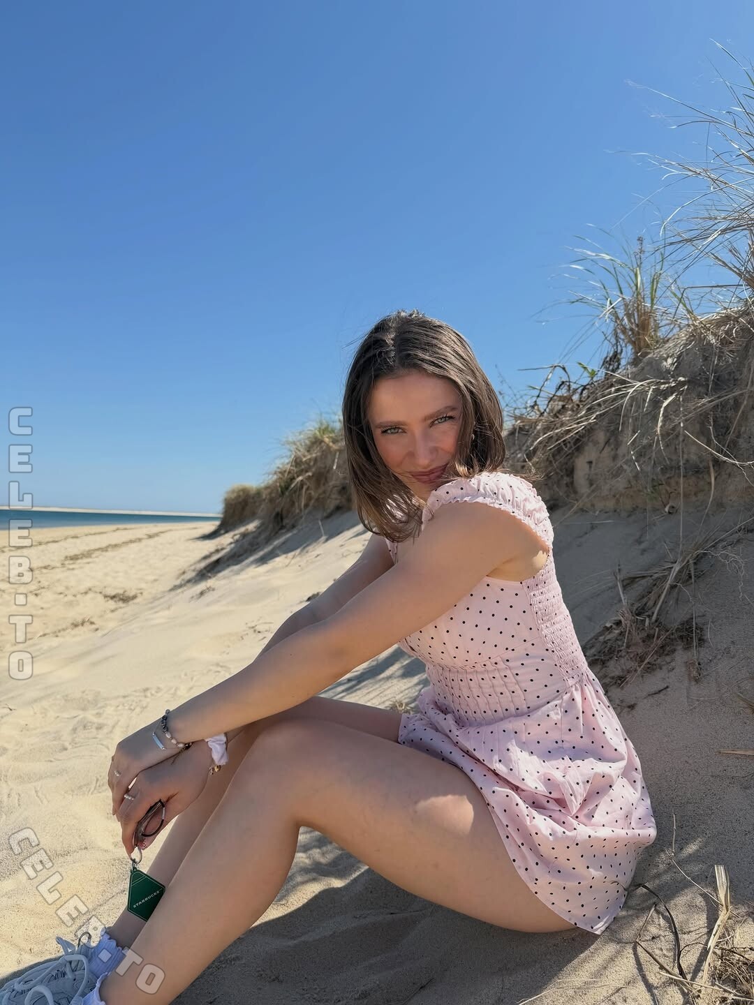 Lina Valeska nude photo 3
