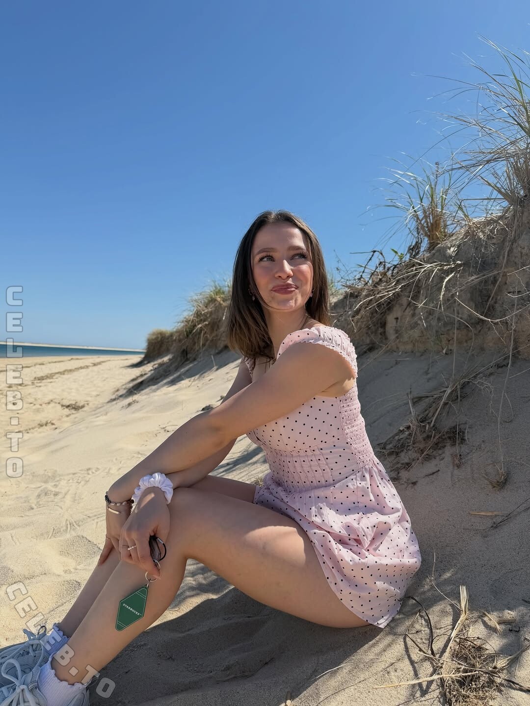 Lina Valeska nude photo 5
