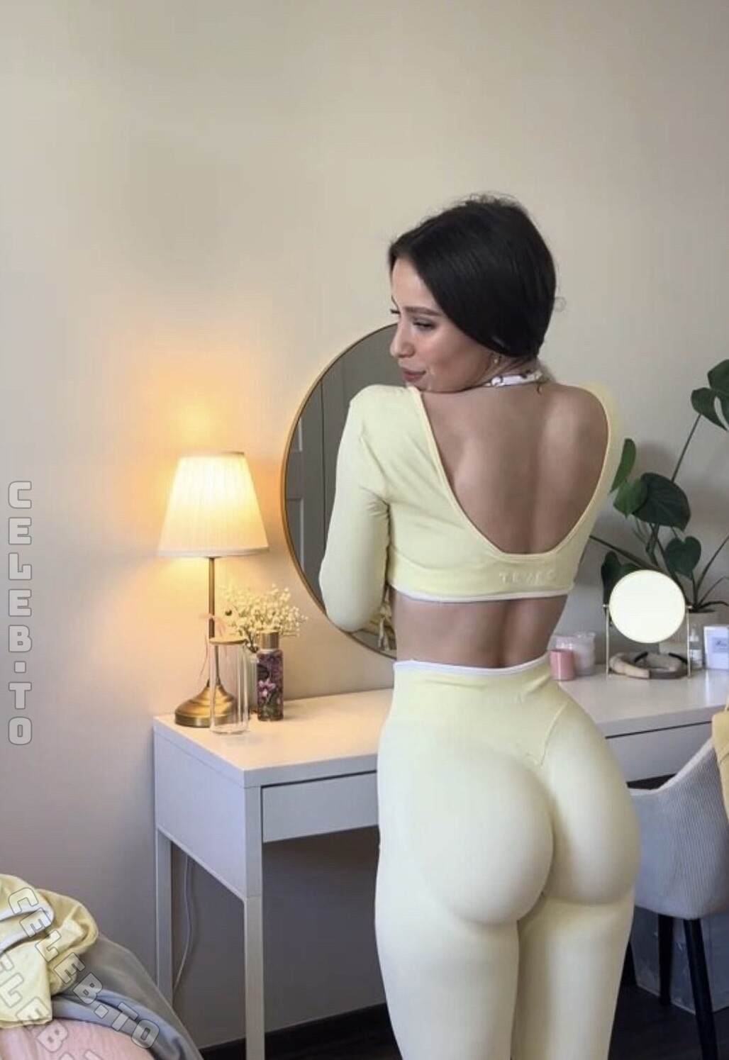 Lina Valeska nude photo 7