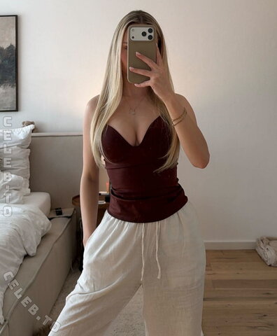 Linda Gleiber nude photo 39