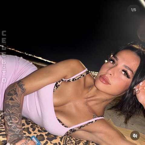 Lindadws Hot (2 photos)