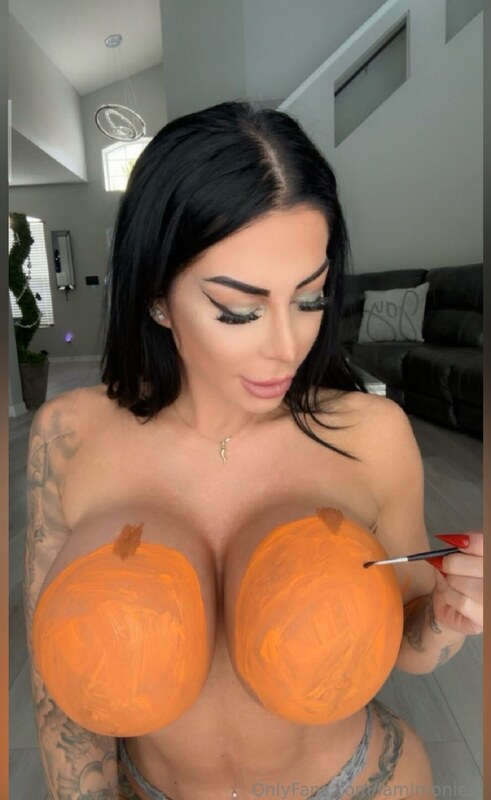 Lindi Nunziato nude photo 5