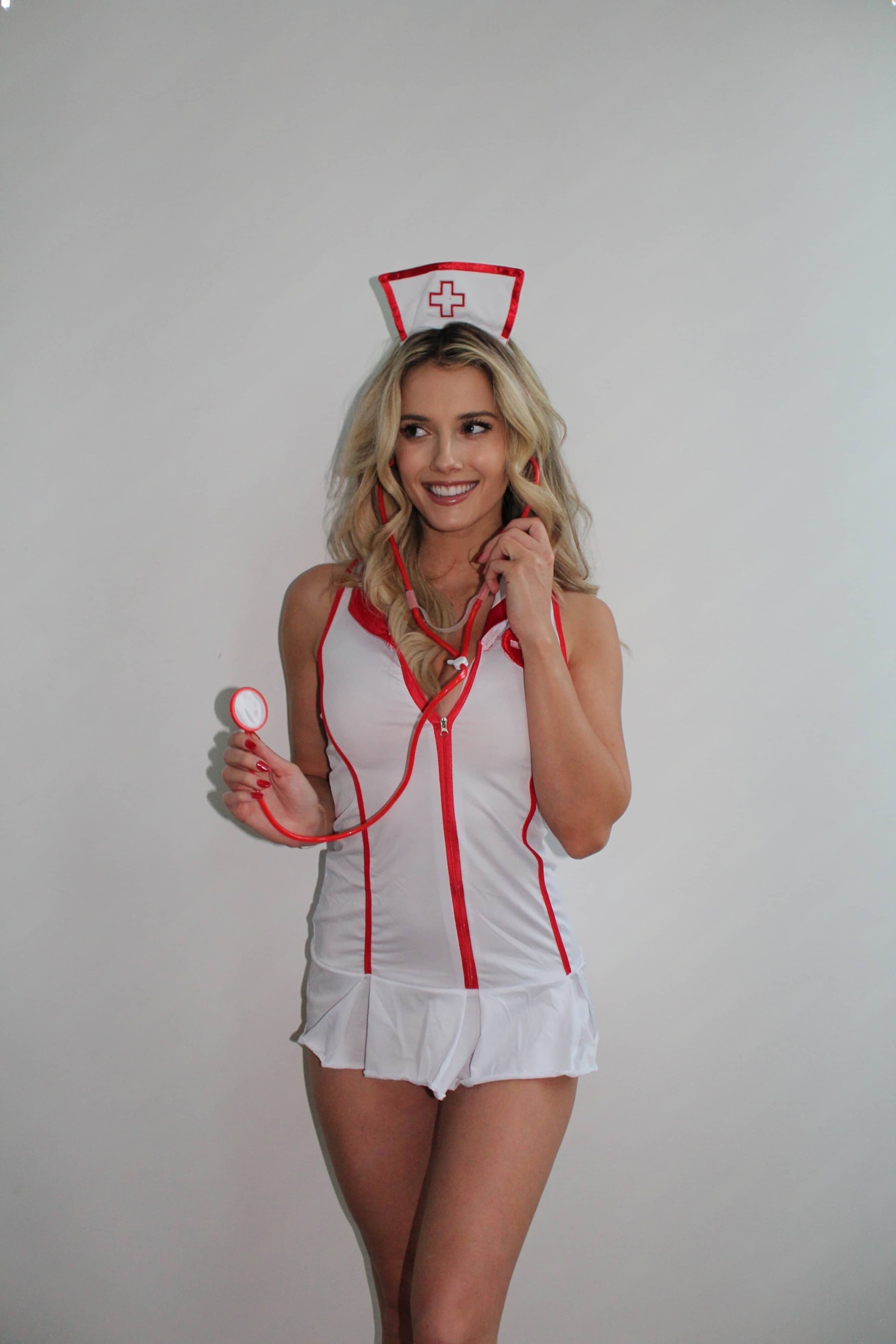 Lindsay Brewer nude photo 15