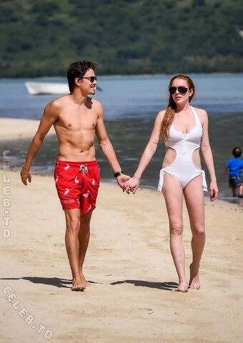 Lindsay Lohan nude photo 76