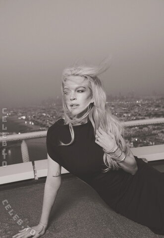 Lindsay Lohan photo 2
