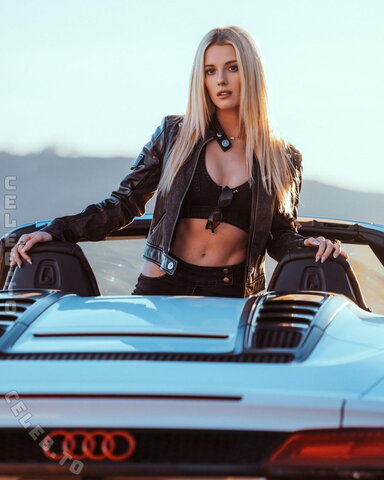 Lindsay Marie Brewer nude photo 24