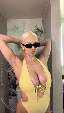 Lindsey Pelas nude photo 102