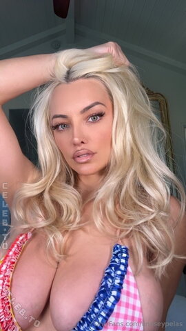 Lindsey Pelas nude photo 12