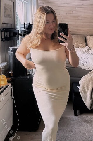 Linn Orderud nude photo 22