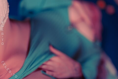Linspics nude photo 47