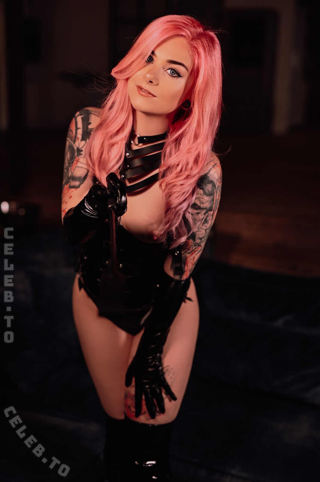 Linspics nude photo 1