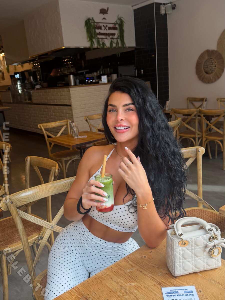 Lisa del Piero nude photo 4