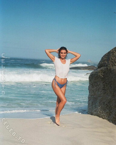 Lisa Doehl nude photo 4