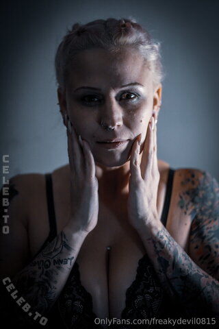 Lisa Joanne nude photo 24