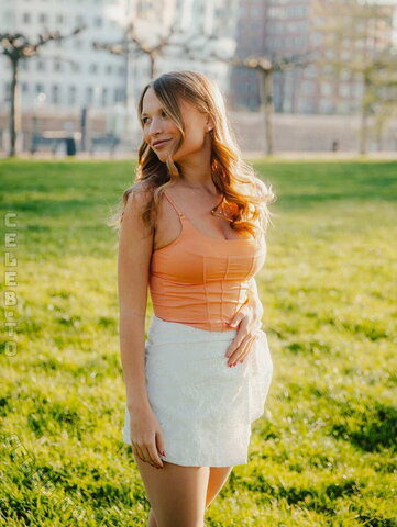 Lisa Küppers nude photo 75
