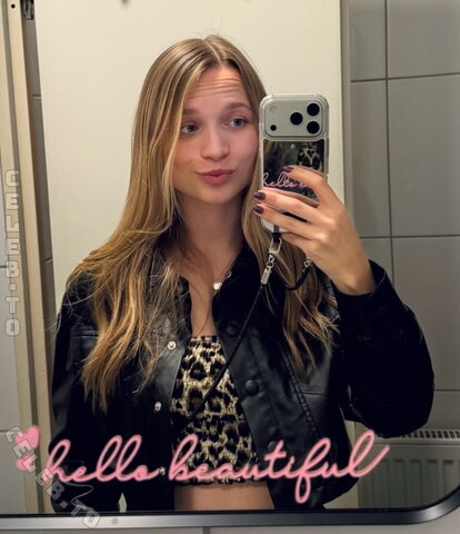 Lisa Küppers nude photo 2