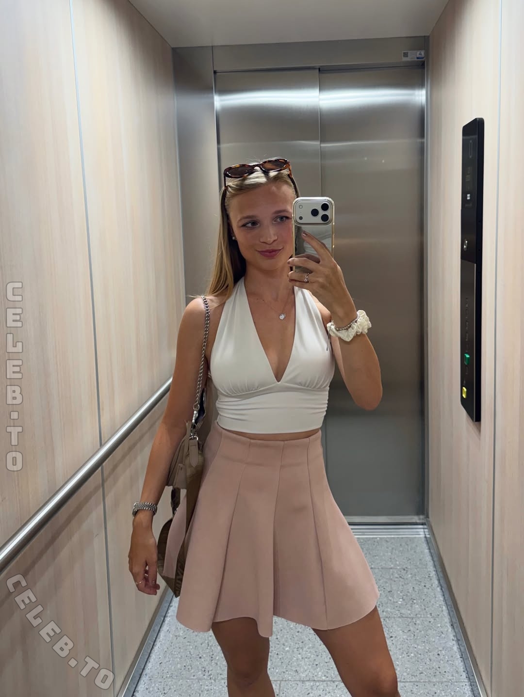 Lisa Küppers nude photo 2