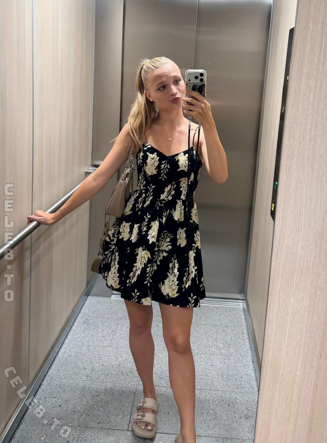 Lisa Küppers nude photo 1