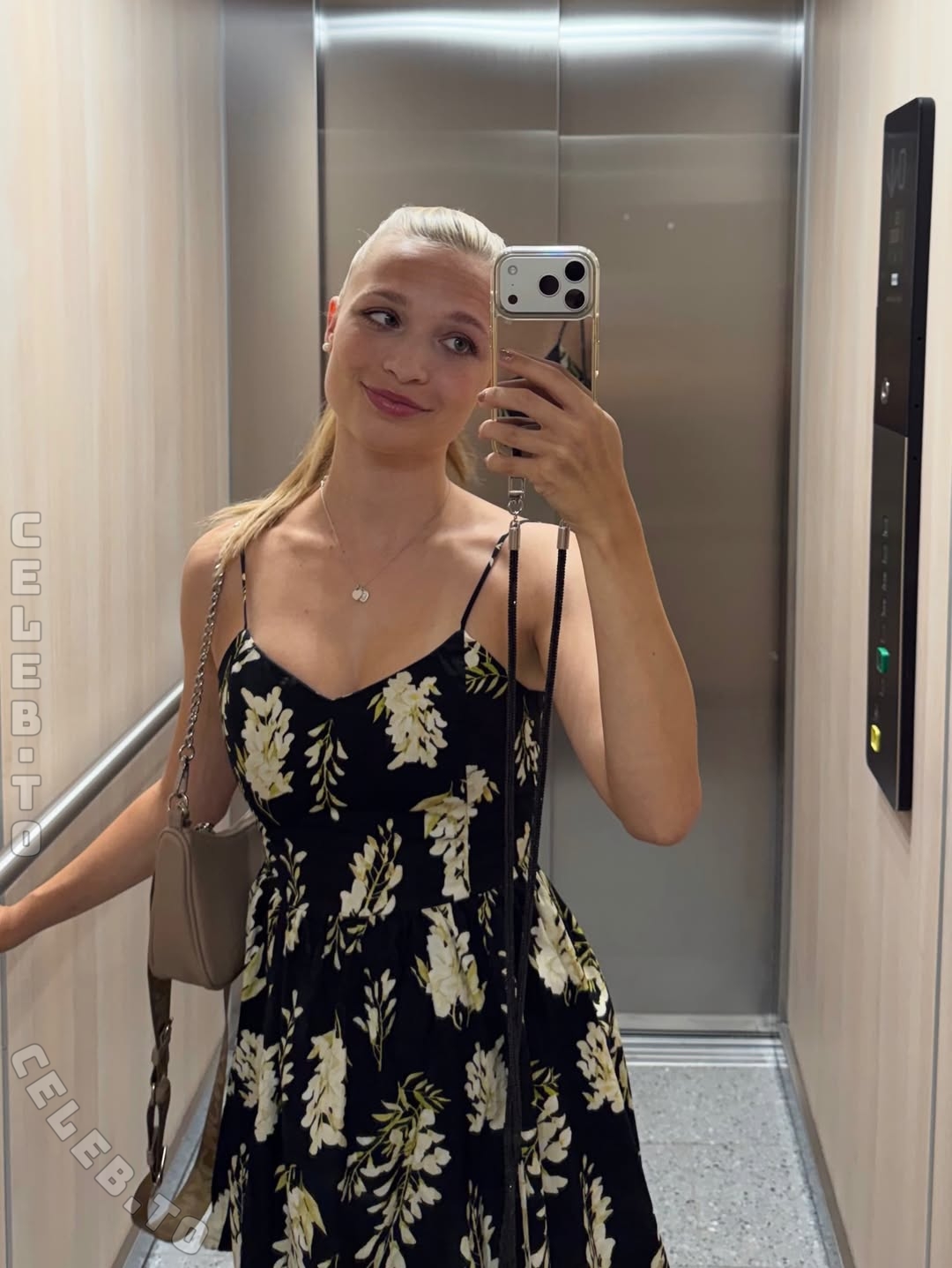Lisa Küppers nude photo 2