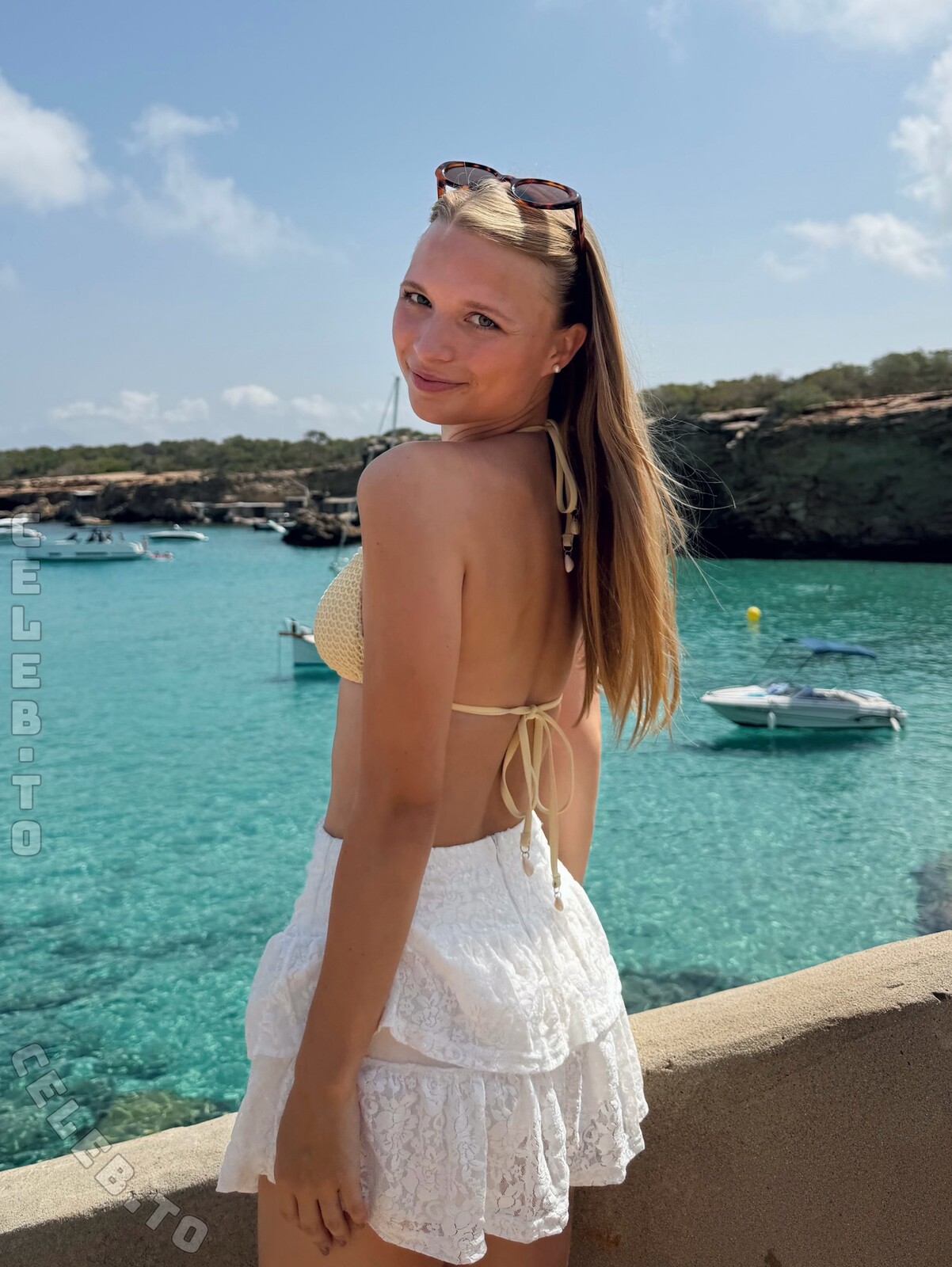 Lisa Küppers nude photo 2