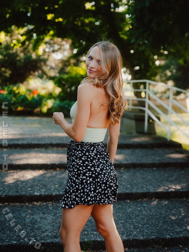 Lisa Küppers nude photo 11