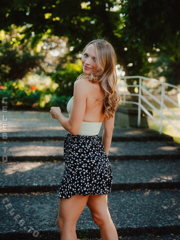 Lisa Küppers nude photo 2
