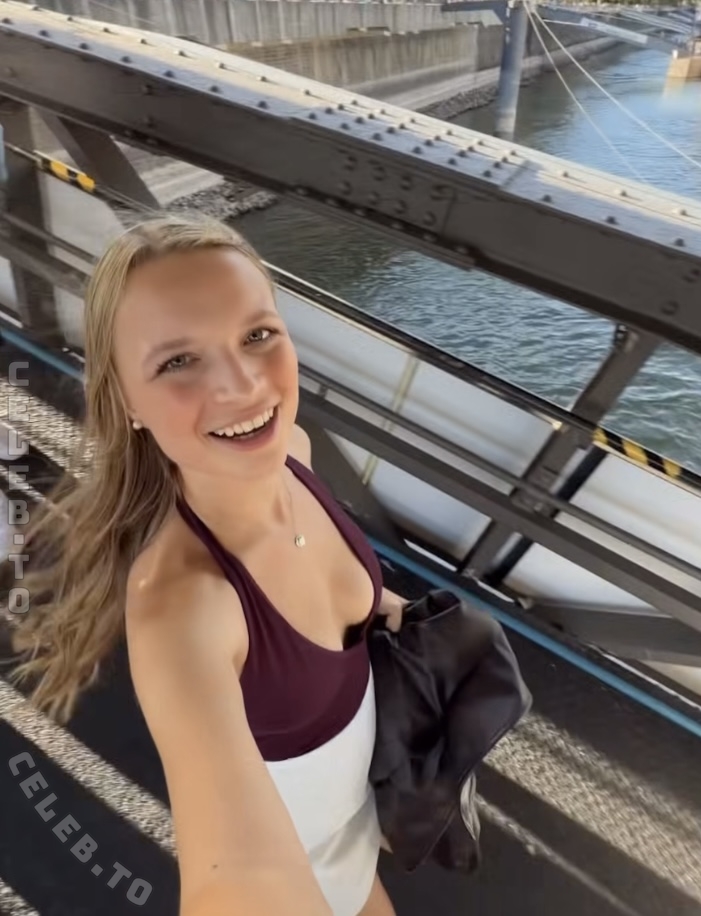 Lisa Küppers nude photo 4