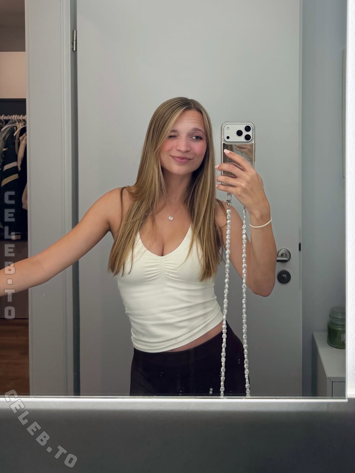 Lisa Küppers nude photo 1